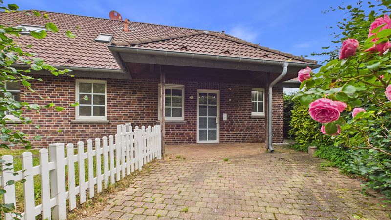 Freistehendes Einfamilienhaus im Dornröschenschlaf